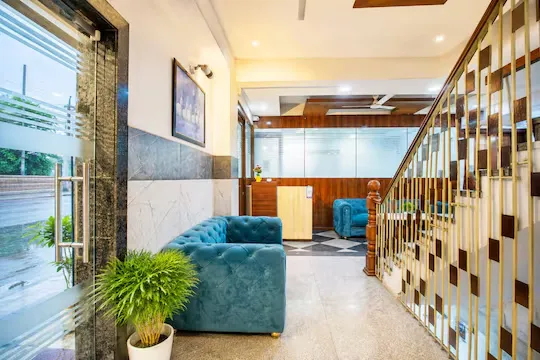 best hotel stay in hotel quadis central noida