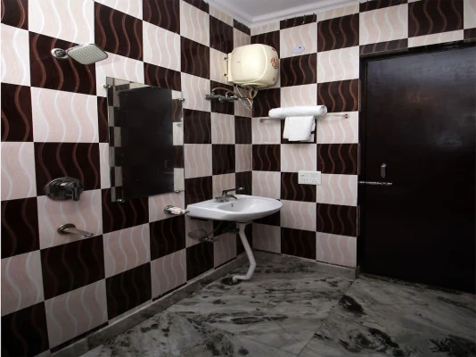 budget hotels in hotel raghav residency noida