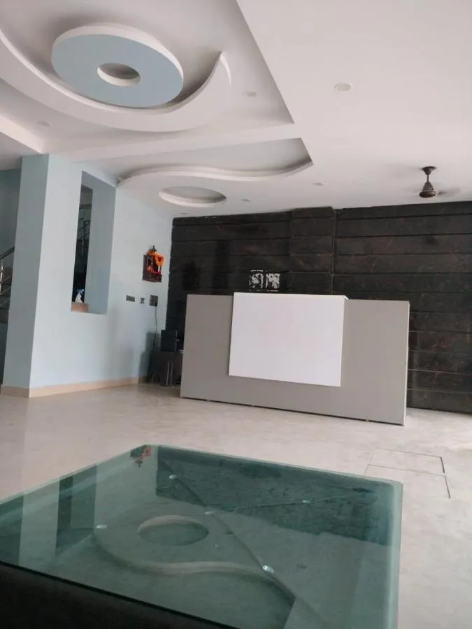 hotels for couple in hotel soho 62 noida