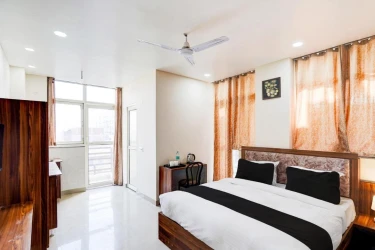business hotels in hotel umen noida