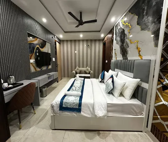 best hourly stay in minta hotel & banquet noida