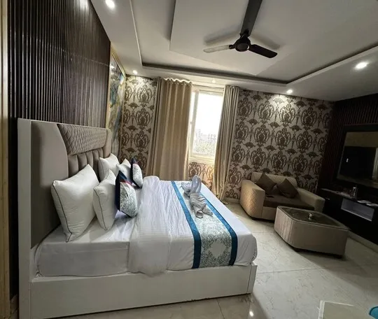 best luxury hotel in minta hotel & banquet noida