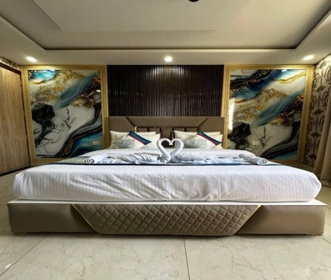 hotel with party hall in sector 63, noida - minta hotel & banquet