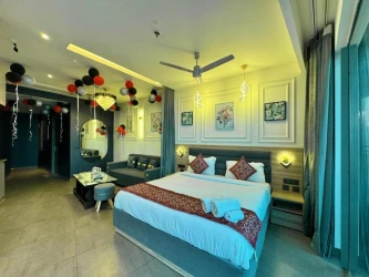 group holiday hotels in mulberry homes supernova noida