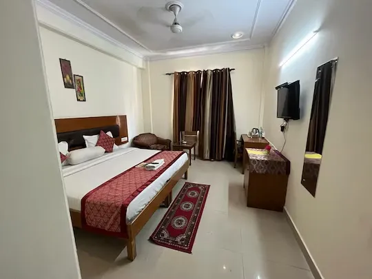 corporate hotels in pantao stays noida noida