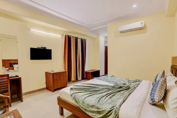 best unmarried couple friendly hotels in pantao stays noida noida