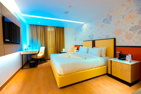 hotel with bar in knowledge park, noida - pride premier greater noida