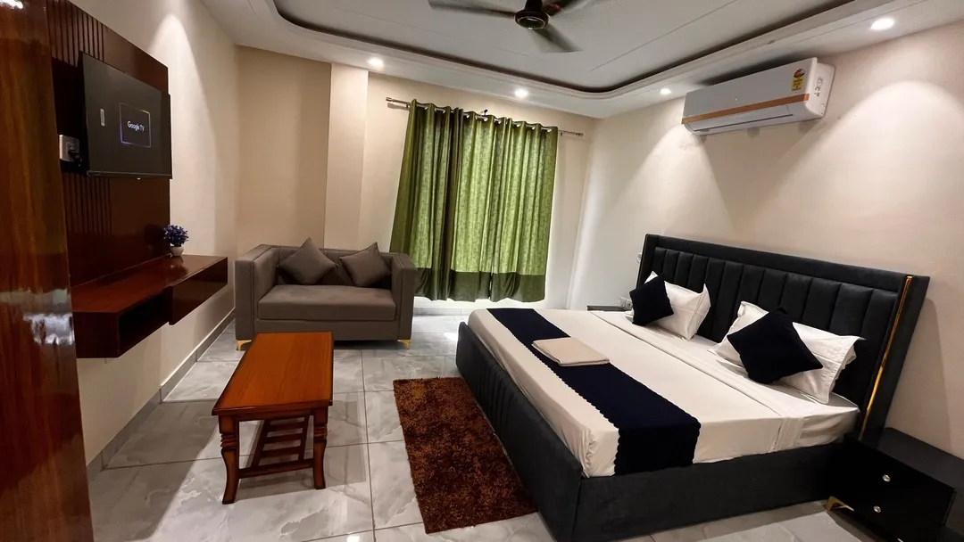 sector 104, noida hotel booking - royal hotel
