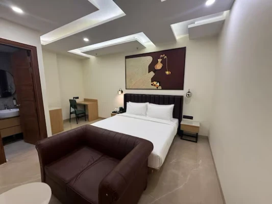 best cheap hotels in saltstayz noida sector 135 expressway noida