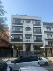 hotels for couple in saltstayz premier- main road near sector 18 & atta market noida