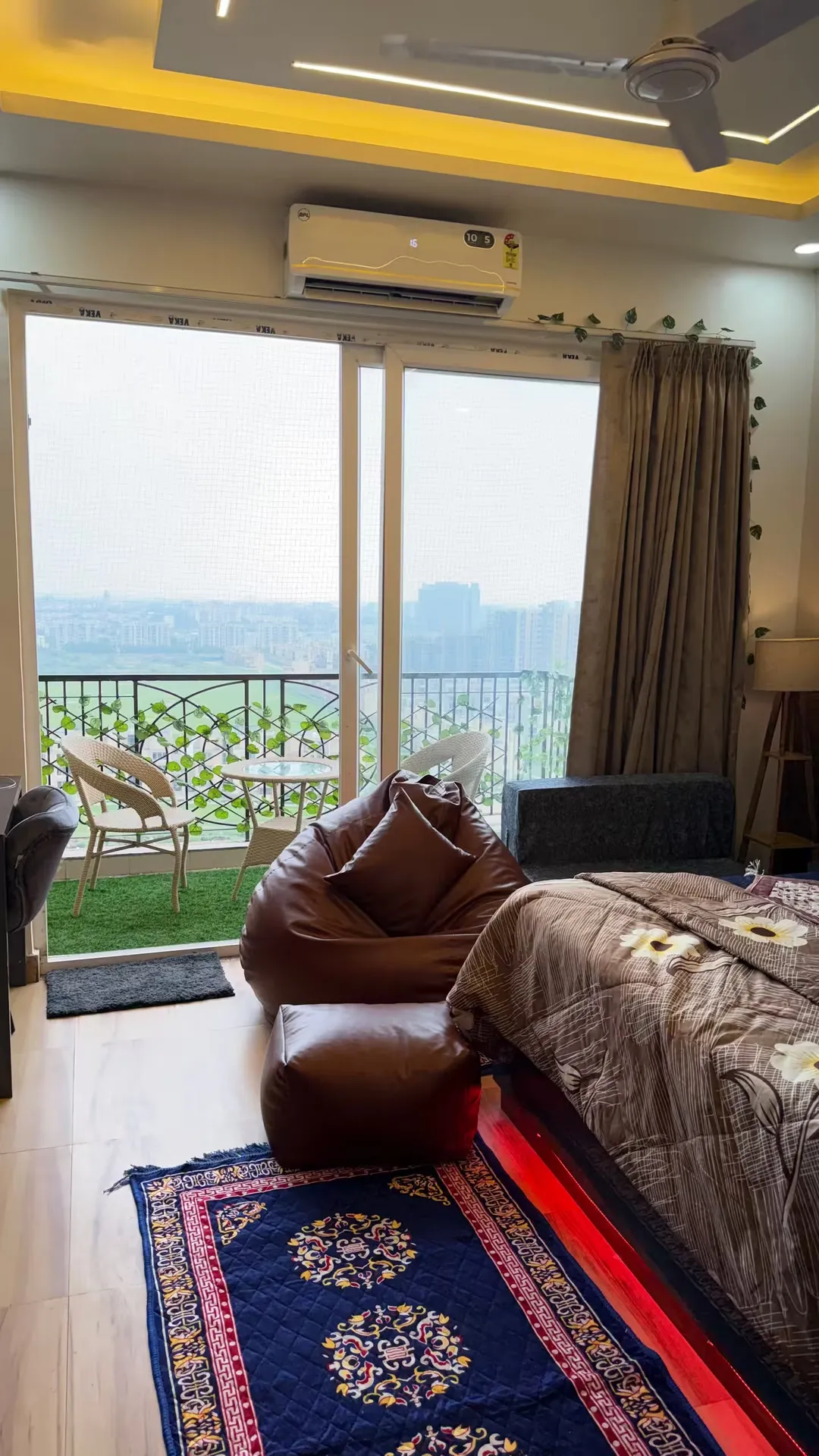 hourly stay hotels in skylinestudioz noida