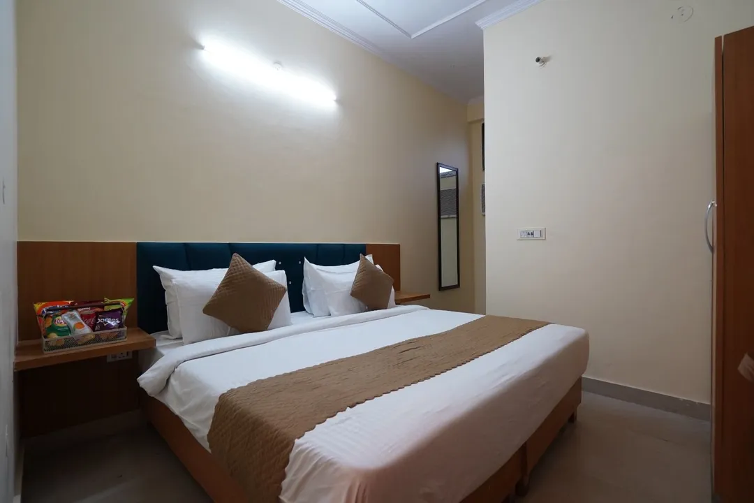 hotel stay in snap stayz noida