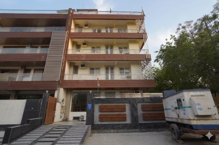 online room booking in sector 121, noida - snap stayz