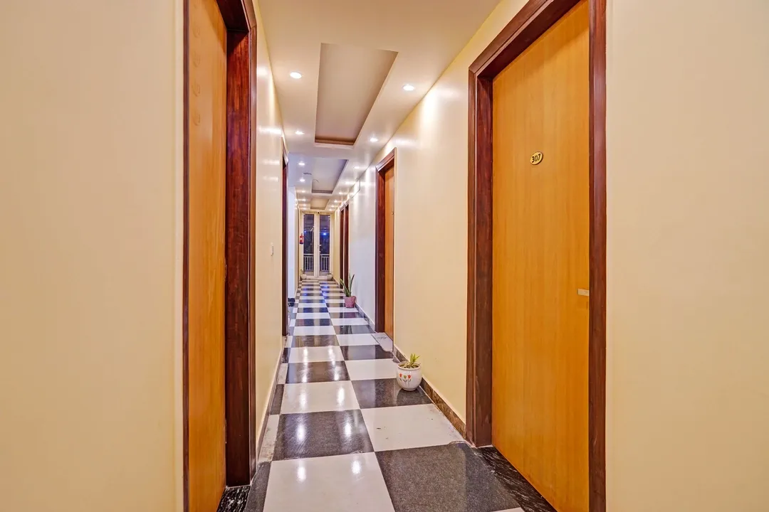 best hourly hotel in snapstayz hotel noida