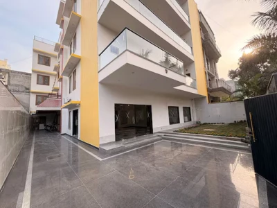 hotel with bar in sector 50, noida - tamarind leaf residency