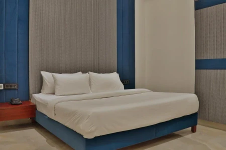 hotel with swimming pool in sector 104, noida - the eliot hotel & banquet