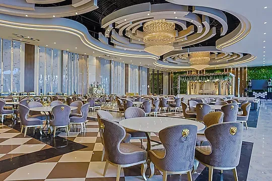 couple hotels in the hoften lotus court noida