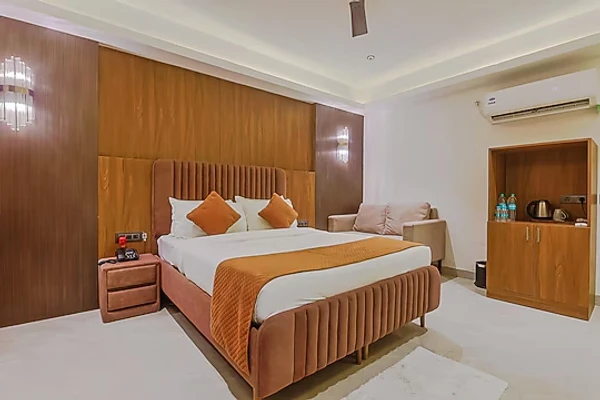 budget hotel in greater noida, noida - the hoften lotus court