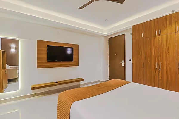 hotel room booking in greater noida, noida - the hoften lotus court