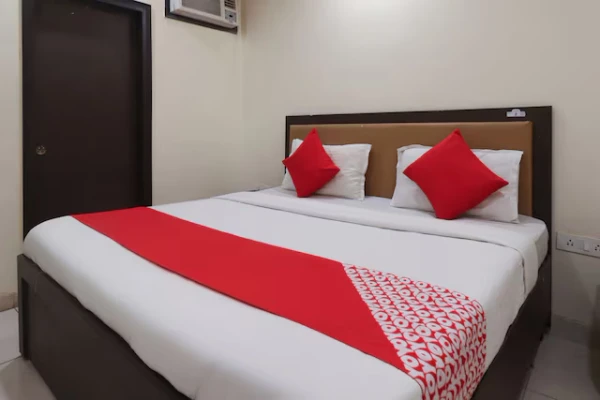 hotel near noida railway station - the royal plaza