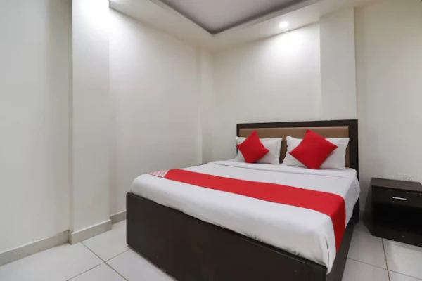 budget hotel in sector 71, noida - the royal plaza