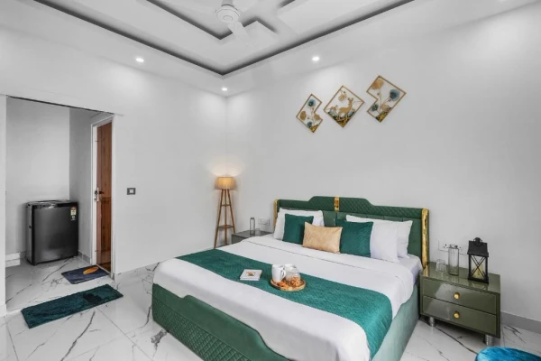 hotel with gym in sector 135, noida - vashisht villa farm