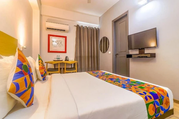 corporate hotels in yu turn corporate noida