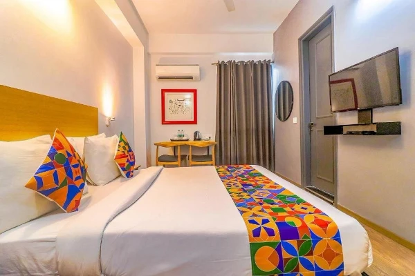 sector 135, noida hotel booking - yu turn corporate