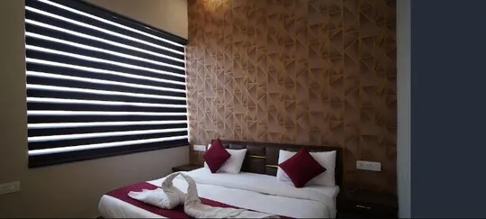 best corporate hotels in yu turn hotel noida