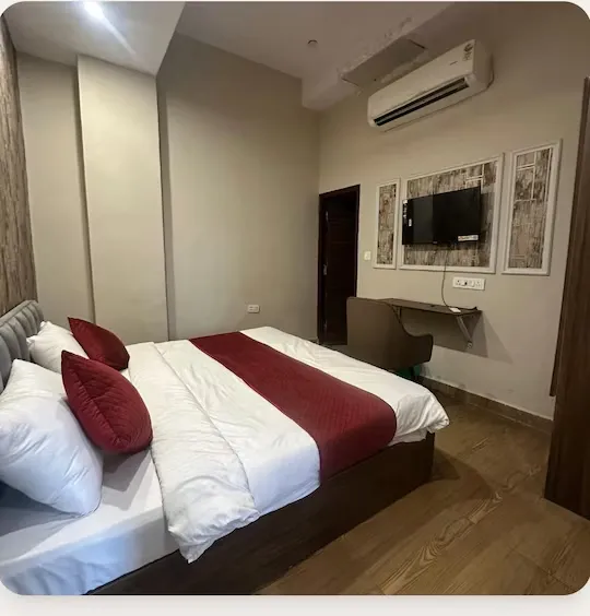business hotels in yu turn hotel noida