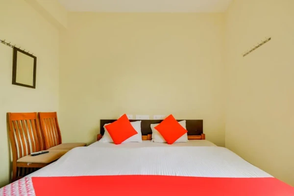 Hotel with free parking in seerapalayam, ottakkalmandapam - st residency