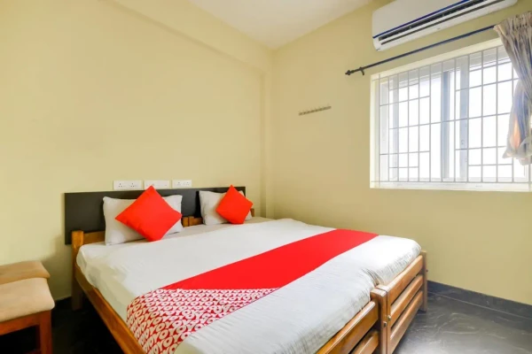 Hotel with free parking in seerapalayam, ottakkalmandapam - st residency