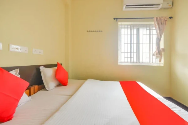 Hotel with party hall in seerapalayam, ottakkalmandapam - st residency