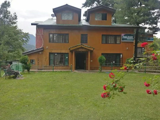 hotel with gym in circuit road, pahalgam - hotel pine cliff resort