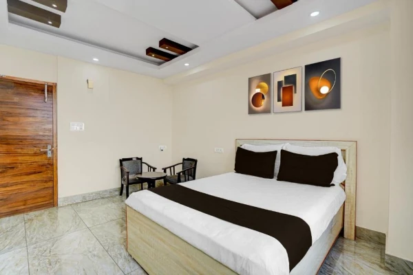 hotel near patna airport - hotel maple inn & banquet