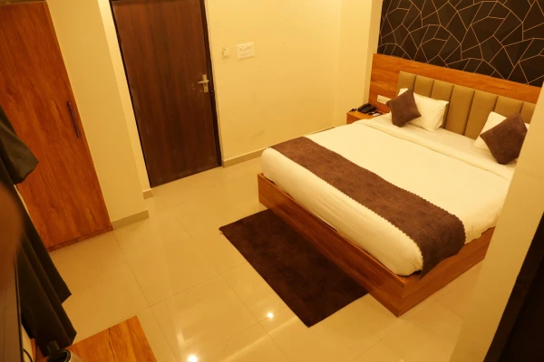 top hotels in hotel paradise premier patna