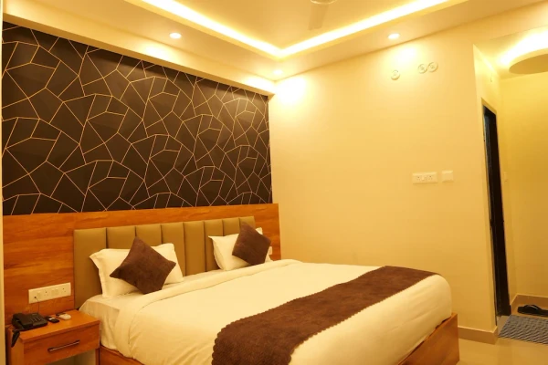 hotel with swimming pool in bypass road, patna - hotel paradise premier