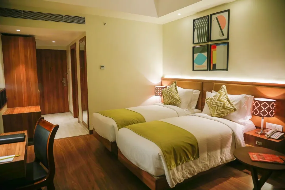 hotel in gandhi maidan road, patna for family - lemon tree premier patna