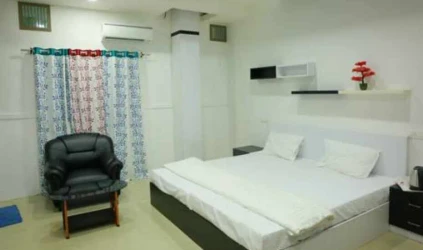 couple hotels in khaleej residency perintalmanna