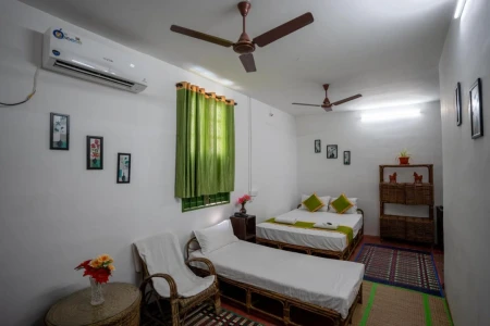 hotel with bar in white town, pondicherry - luigi villa