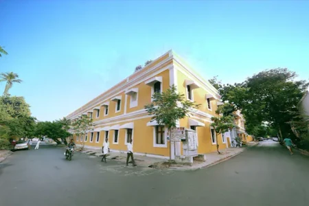 Hotel with swimming pool in white town, pondicherry - palais de mahe – cgh