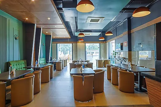 flexible hotel booking in max hotel prayagraj prayagraj