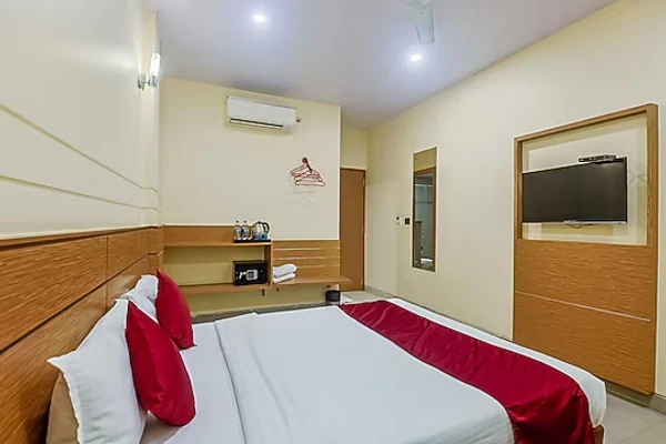 hotel with party hall in civil lines, prayagraj - max hotel prayagraj