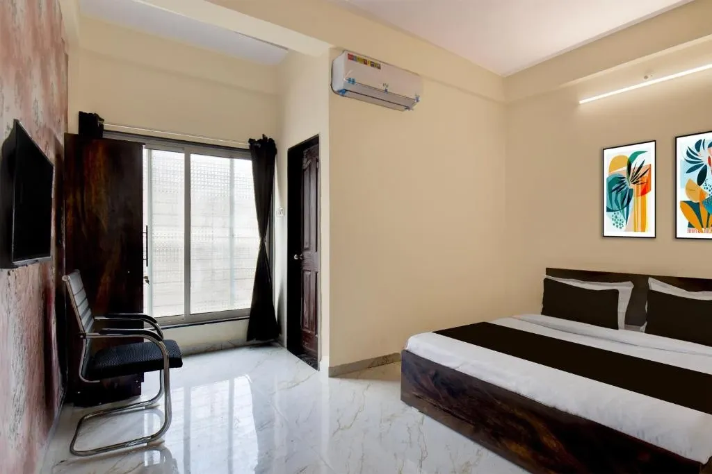 budget hotels in aura suites pune