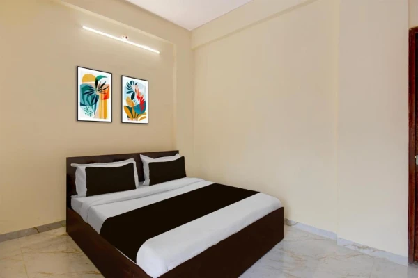 budget hotels in aura suites pune