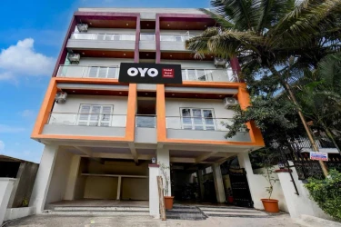 hotels for couple in aura suites pune