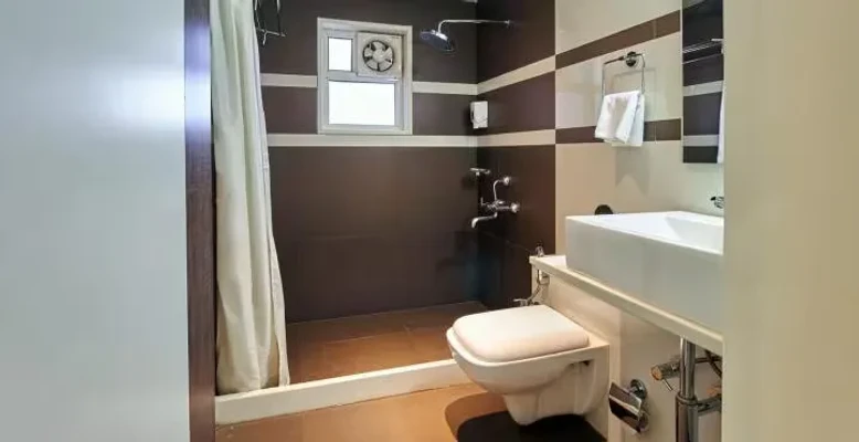 hotel with gym in hinjewadi, pune - bizz tamanna hotel