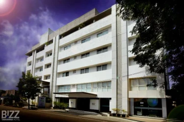 hotel with free parking in hinjewadi, pune - bizz tamanna hotel