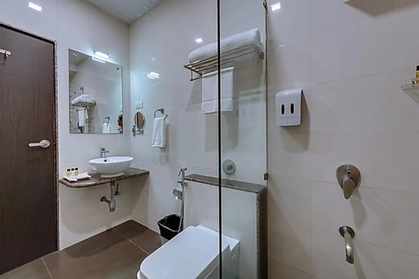 hotel with banquet hall in chakan, pune - click hotel sagar plaza chakan
