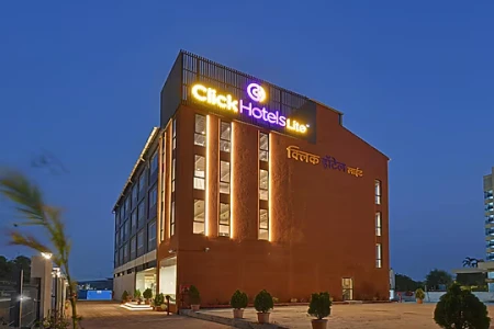 hotel with free parking in khalumbre, pune - click hotels lite chakan